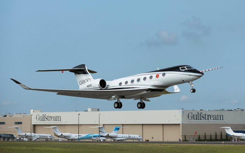 gulfstream_g800_business_jet.jpg