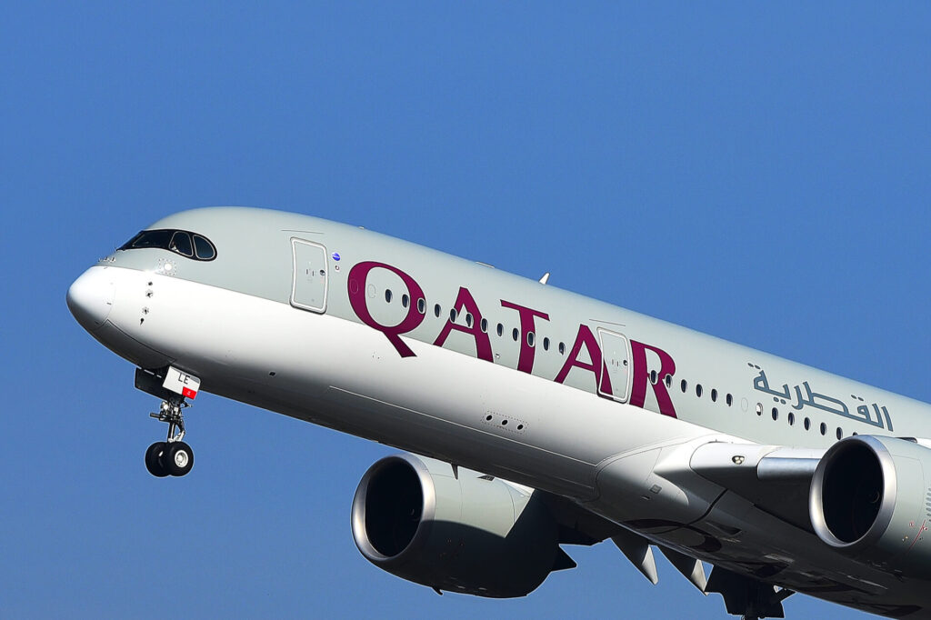 qatar airways airbus a350jpg